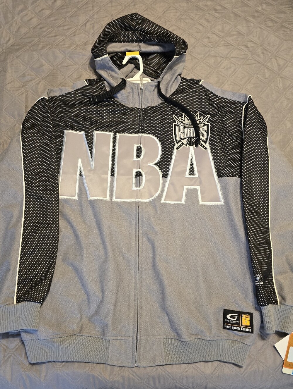 New Vintage 1990s G-III Sports Sacramento Kings NBA hoodie By Carl Banks XL
